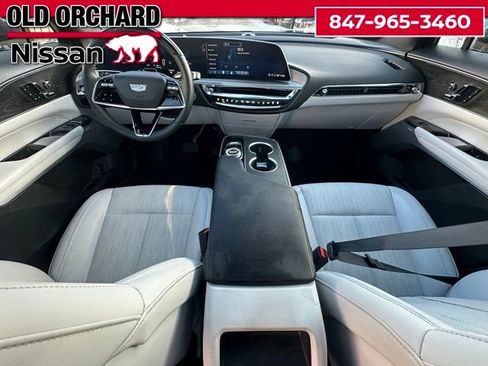 Used 2024 Cadillac Lyriq Luxury AWD/4WD image 16