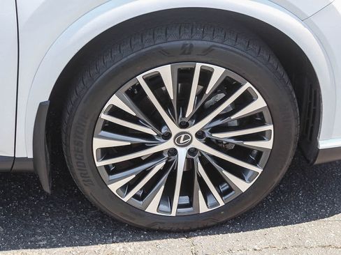 Used 2024 Lexus RX 350 Premium Plus w/ Cold Area Package FWD image 12