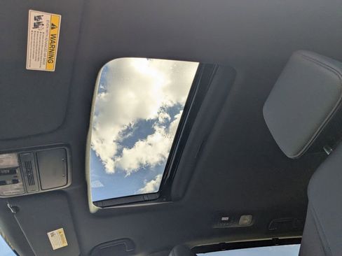 Used 2025 Honda Odyssey Sport-L image 20