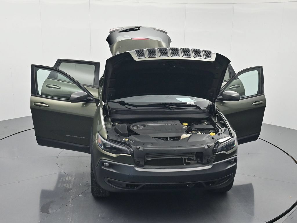 Used 2020 Jeep Cherokee Trailhawk w/ Cold Weather Group AWD/4WD image 44