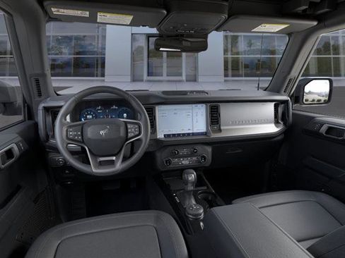 New 2026 Ford Bronco Outer Banks w/ Black Appearance Package image 12