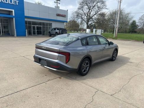 Used 2025 Kia K4 FWD image 3