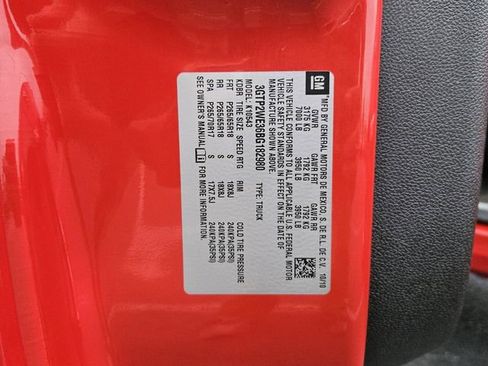 Used 2011 GMC Sierra 1500 SLT w/ All-Terrain Package image 7