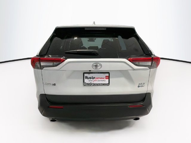 Used 2025 Toyota RAV4 XLE Premium w/ Weather Package AWD/4WD image 5