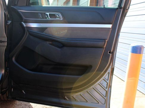 Used 2017 Ford Explorer XLT w/ Equipment Group 202A image 47