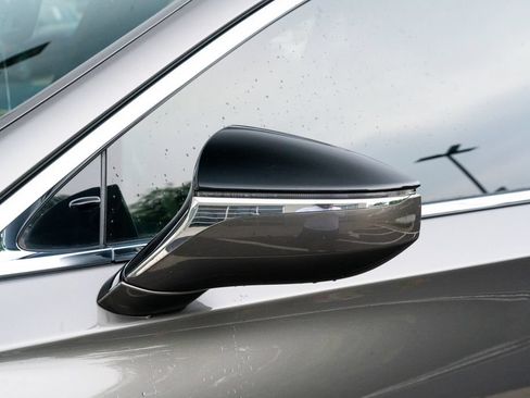 Used 2018 Lexus LS 500 F Sport w/ Accessory Package (Z2) RWD image 25