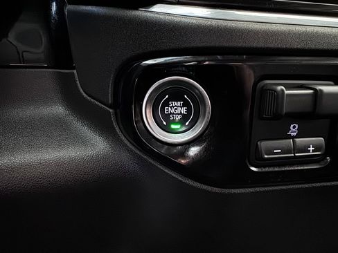 Certified 2025 GMC Sierra 1500 SLT AWD/4WD image 23
