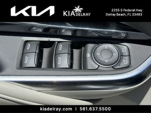 Used 2020 Cadillac XT4 Luxury FWD image 15