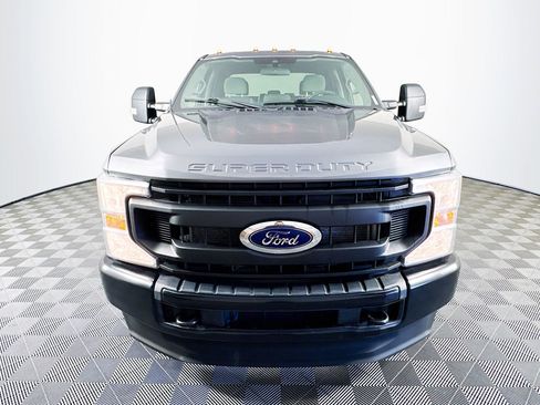 Used 2022 Ford F350 XL w/ Power Equipment Group image 2