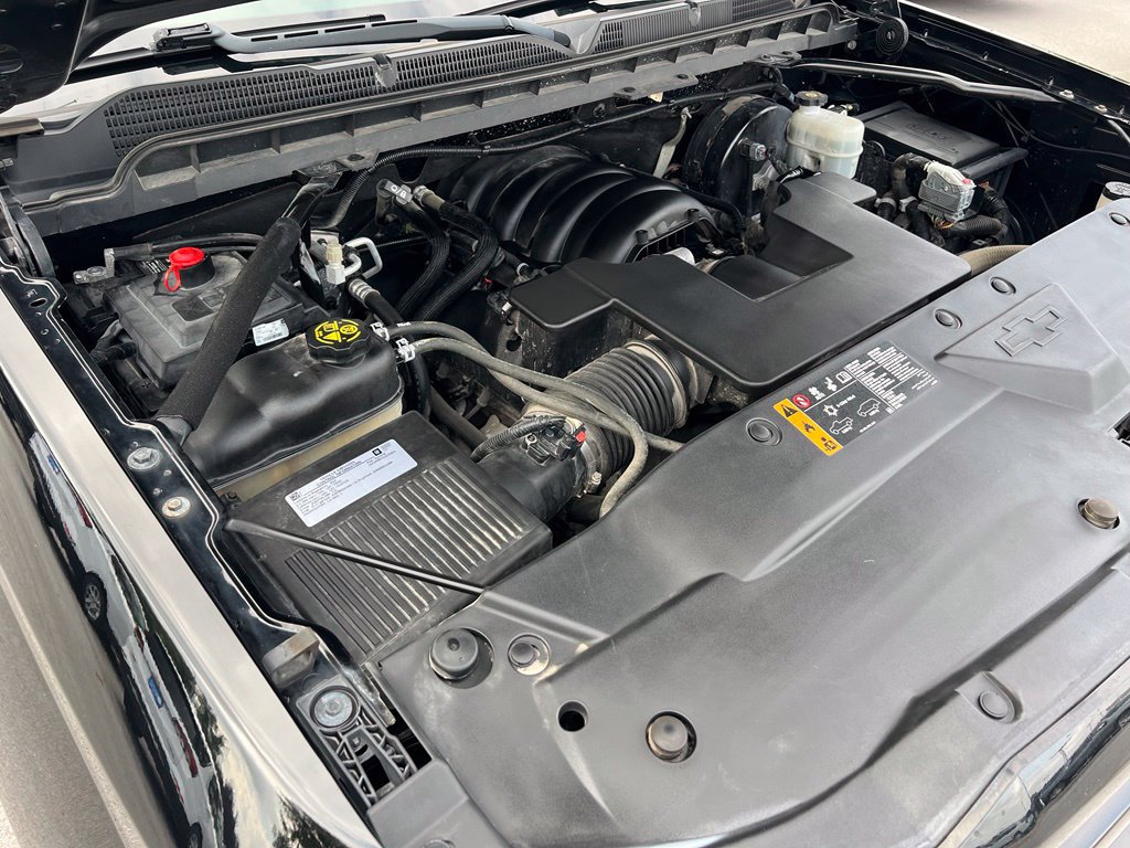 Used 2018 Chevrolet Silverado 1500 LT AWD/4WD image 39