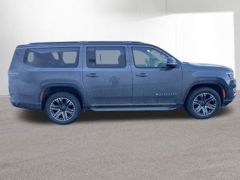 Used 2024 Jeep Wagoneer L Series II w/ Flexible Seating Group image 11