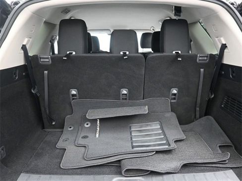 Used 2025 Nissan Pathfinder SV image 29