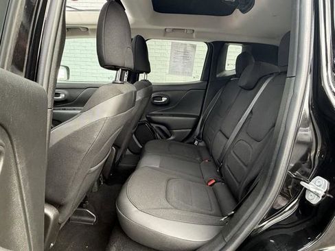 Used 2017 Jeep Renegade Altitude image 24