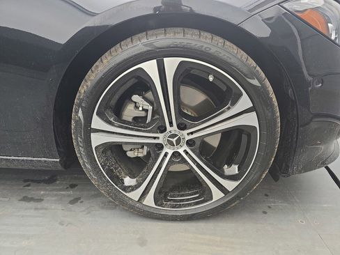 Used 2025 Mercedes-Benz C 300 Sedan image 10