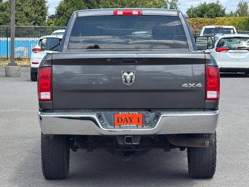 Used 2018 RAM 2500 Tradesman w/ Chrome Appearance Group AWD/4WD image 6