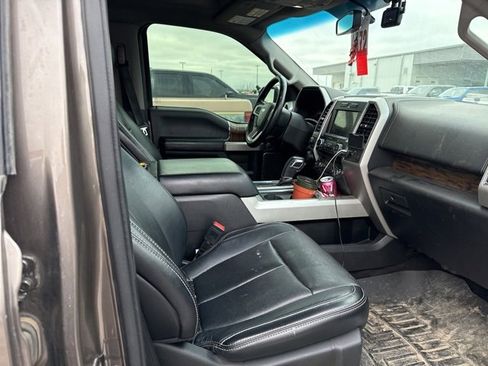 Used 2018 Ford F150 Lariat image 10