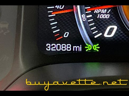 Used 2018 Chevrolet Corvette Stingray Coupe w/ 1LT image 14