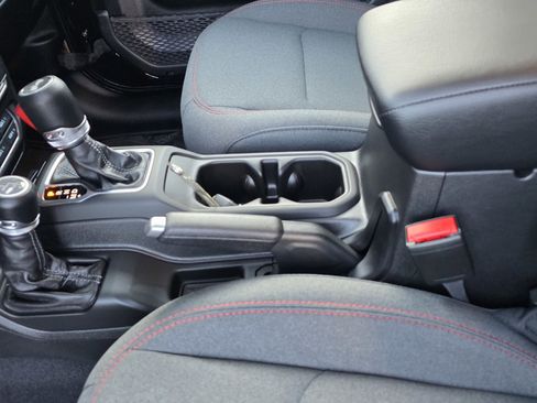 New 2026 Jeep Wrangler Unlimited Rubicon w/ Technology Group image 14