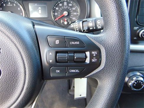 Used 2017 Kia Sorento LX image 17