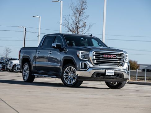 Used 2021 GMC Sierra 1500 SLT image 2