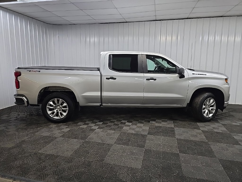 Used 2021 Chevrolet Silverado 1500 Custom w/ LPO, Dark Essentials Package AWD/4WD image 2