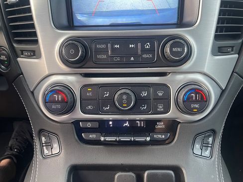 Used 2019 GMC Yukon SLT w/ Premium Edition AWD/4WD image 10