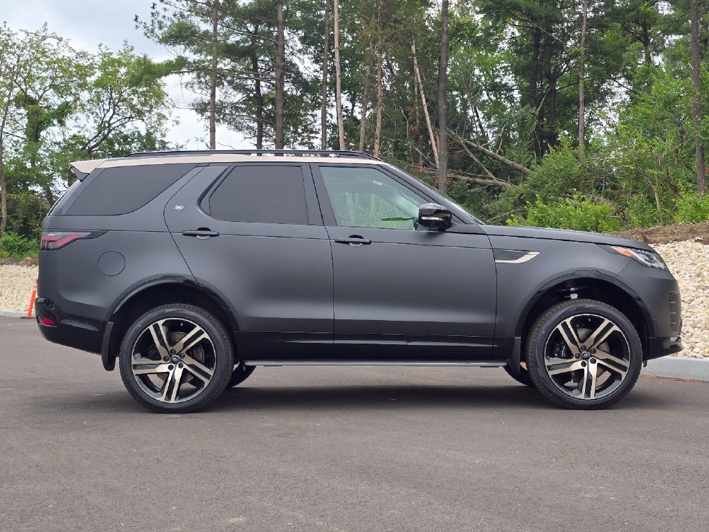 New 2026 Land Rover Discovery Limited Edition AWD/4WD image 7