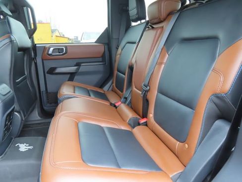 Used 2024 Ford Bronco Outer Banks AWD/4WD image 40