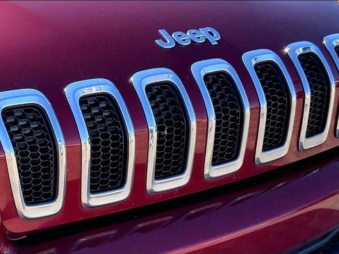 Used 2016 Jeep Cherokee Latitude w/ Comfort & Sound Group image 31