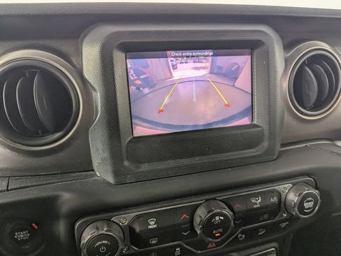 Used 2019 Jeep Wrangler Sport AWD/4WD image 19