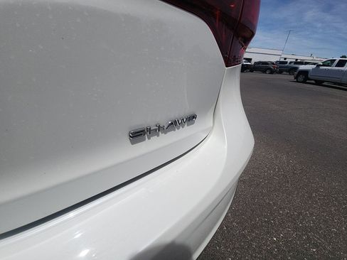 Used 2017 Acura MDX SH-AWD image 23