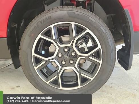 Used 2025 Ford Maverick Lariat w/ 4K Tow Package image 28