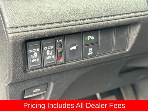 Used 2025 Honda Odyssey Elite image 18