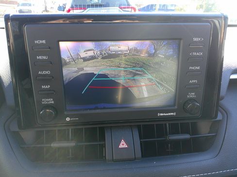 Used 2022 Toyota RAV4 XLE image 24