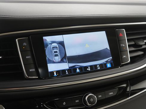 Used 2024 Buick Enclave Avenir w/ Avenir Technology Package image 29