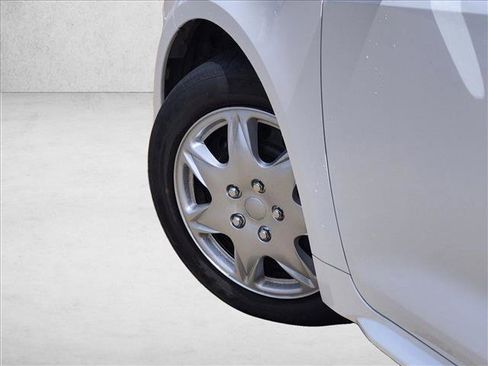 Used 2023 Toyota Corolla LE FWD image 7