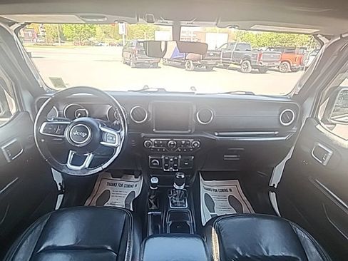 Used 2019 Jeep Wrangler Unlimited Sahara AWD/4WD image 23