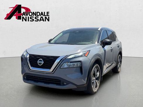 Used 2021 Nissan Rogue SL w/ Premium Package FWD image 2
