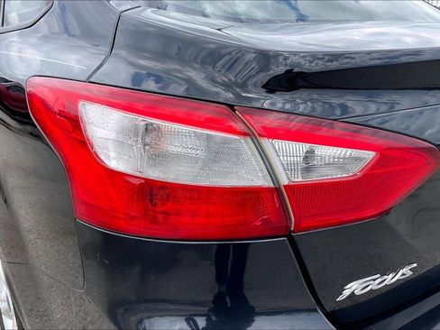 Used 2014 Ford Focus SE FWD image 19