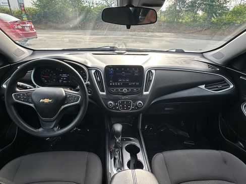 Used 2023 Chevrolet Malibu LT FWD image 21
