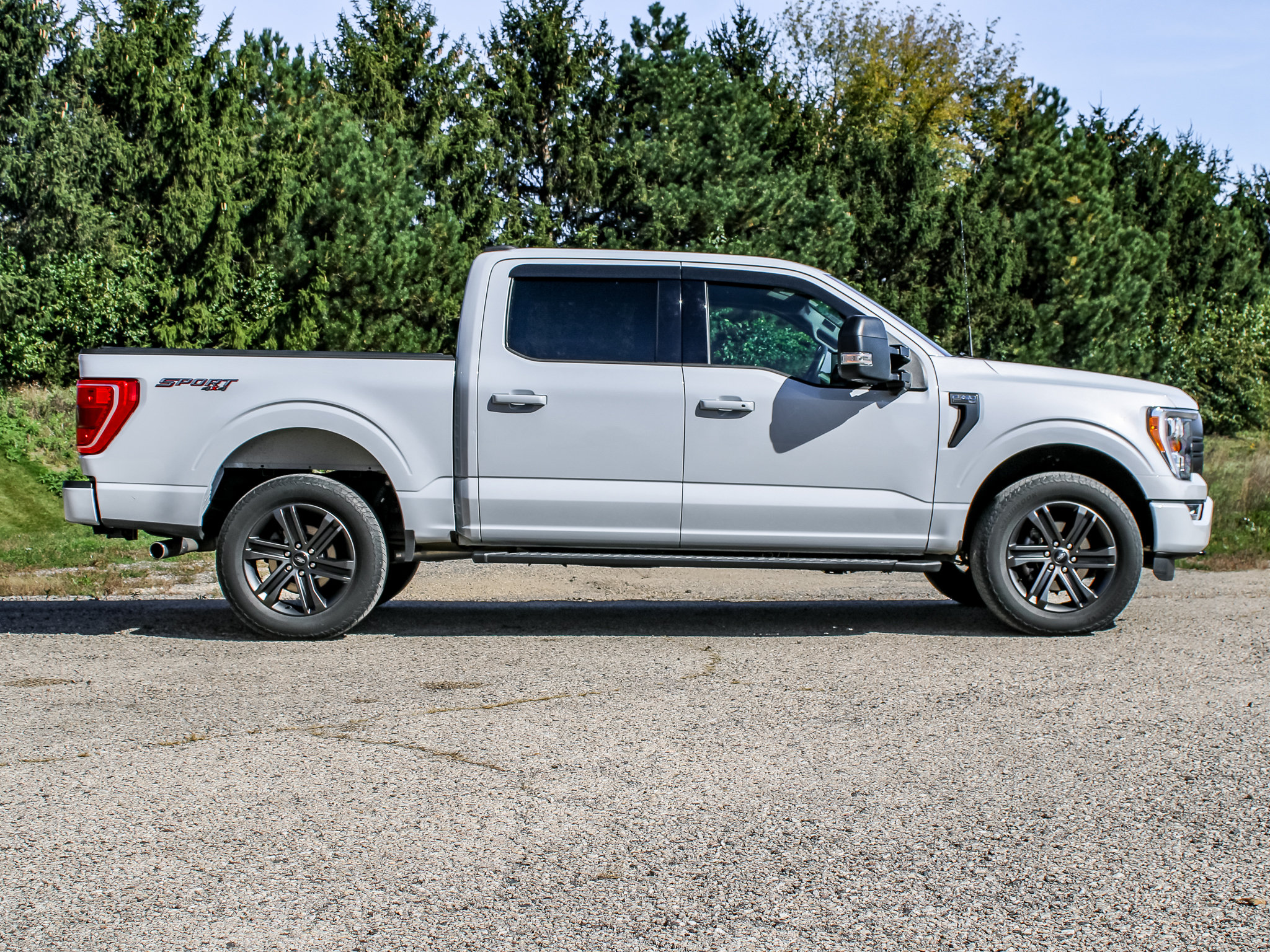 Used 2022 Ford F150 XLT w/ Equipment Group 302A High AWD/4WD image 2