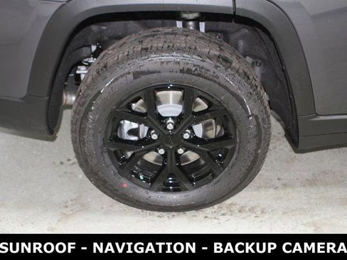 New 2025 Jeep Grand Cherokee L Altitude image 5