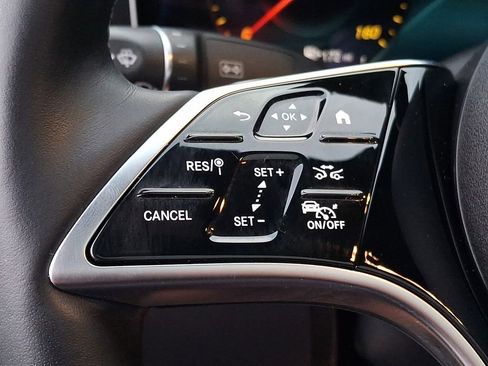 Used 2022 Mercedes-Benz E 450 4MATIC Sedan image 16