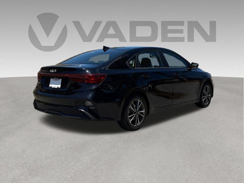 Used 2024 Kia Forte LXS FWD image 27
