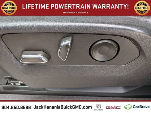 Used 2022 GMC Yukon Denali AWD/4WD image 16