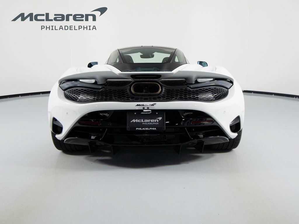 Used 2025 McLaren 750S RWD image 6