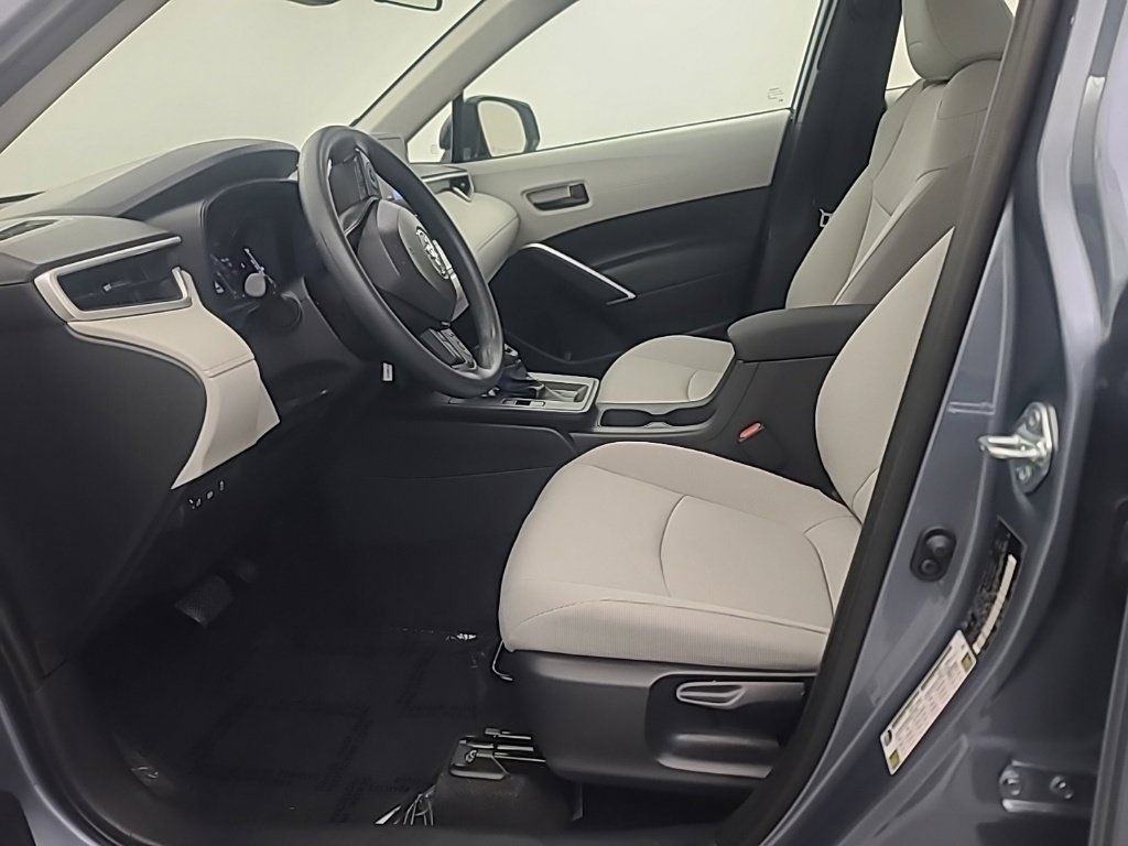 Used 2026 Toyota Corolla Cross L AWD/4WD image 25