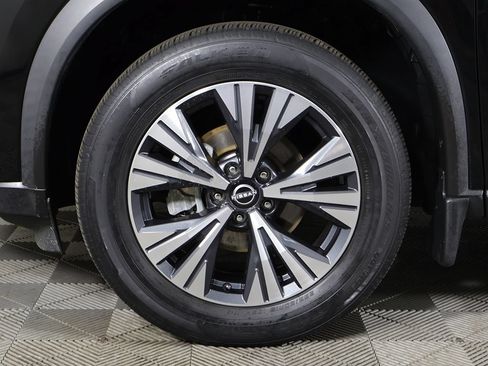 Used 2023 Nissan Rogue SV FWD image 19