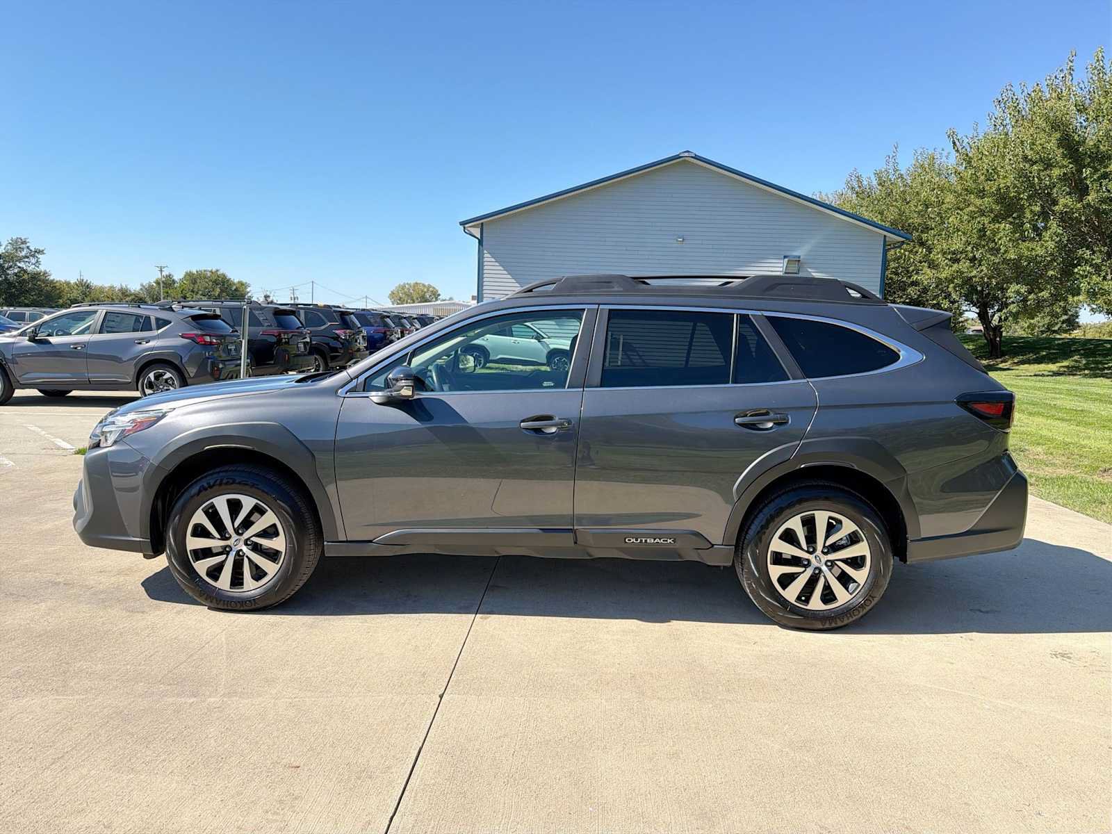 Certified 2024 Subaru Outback Premium AWD/4WD image 3