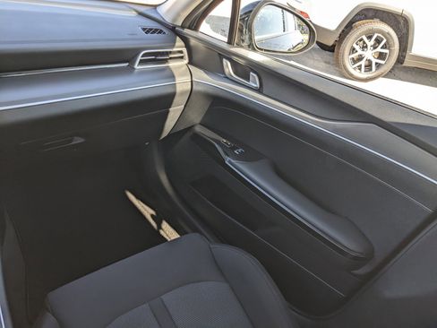 Used 2023 Kia K5 LXS image 13